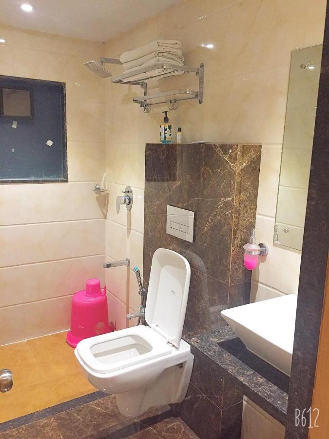 Hotel Royal Oak Navi Mumbai-Stz 1002 Bombay Esterno foto